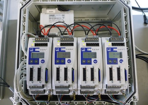 MP85A process controller in the control cabinet