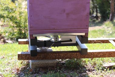 Closer look on the support arm
