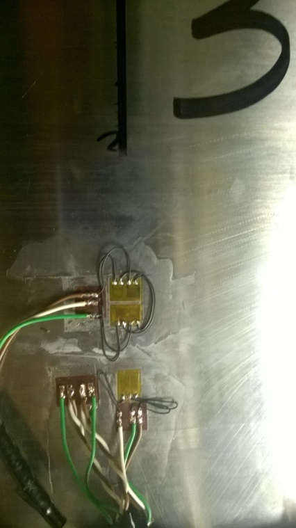 Strain gauge installations on axis 3