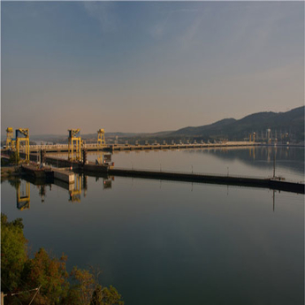 Barragem Iron Gate: Med...